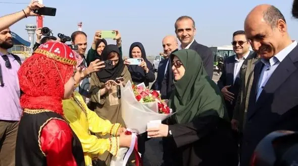 سفر مهاجرانی به منطقه آزاد انزلی/ سخنگوی دولت وارد استان گیلان شد