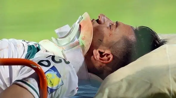 فک بازیکن ذوب‌آهن از 4 ناحیه شکست! +عکس