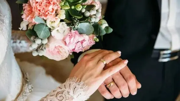 این زنان جذاب عاشق مردهایی کوچکتر از خودشان شدند + عکس و سرنوشت حیرت آور