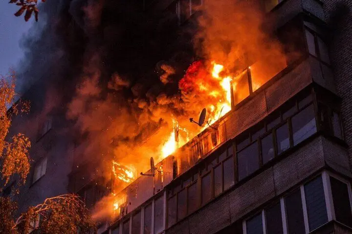 حریق در مجتمع بهجت آباد ۶ نفر مصدوم برجای گذاشت