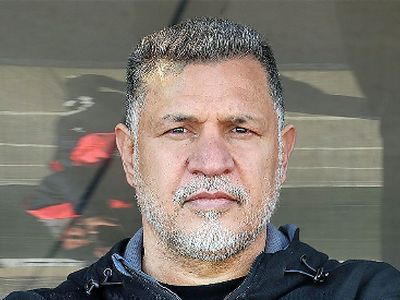 نگاهی به مراسم افتتاح فروشگاه لوازم ورزشی علی دایی +عکس/ از حضور رضا گلزار و شهرام شکوهی تا مادر و دختر اسطوره