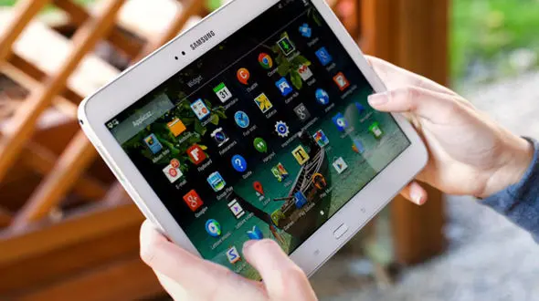 می توانیم تبلت و موبایل دوم خود را به دانش آموزان مناطق محروم هدیه بدهیم 