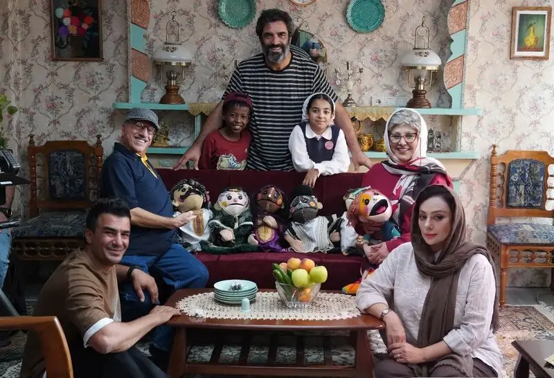 man-jasoozani-nistam-manouchehr-hadi-yekta-naser.jpg