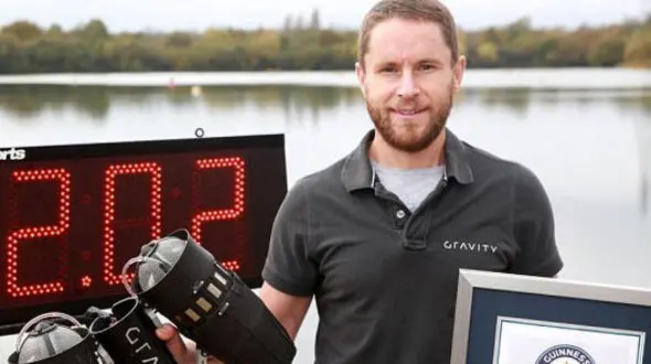 با این لباس پرواز را تجربه کنید