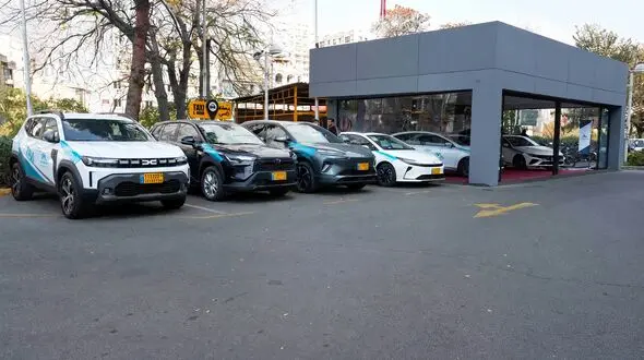 فیلم رونمایی از تاکسی‌های جدید شهر تهران / آیا BYD چین پلاس برای تاکسی شدن مناسب است؟