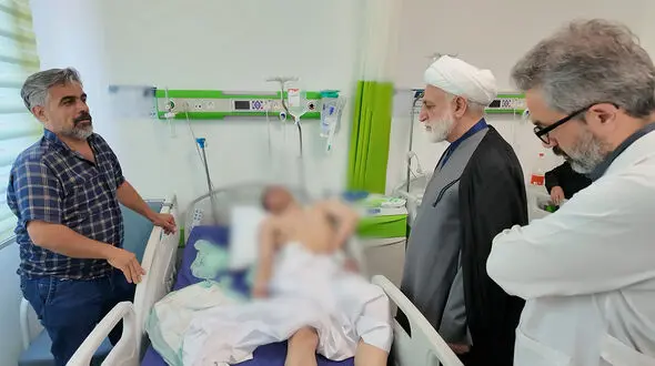 عیادت رئیس قوه قضاییه از مجروحان حمله اسرائیل به زندان اوین + عکس و فیلم