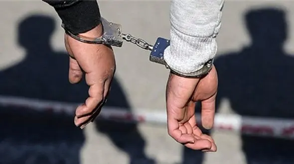 شلیک های وحشت آور 2 مرد مسلح در خیابان های بروجرد / پلیس وارد عمل شد