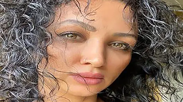 استوری تازه منتشر شده از روناک یونسی 