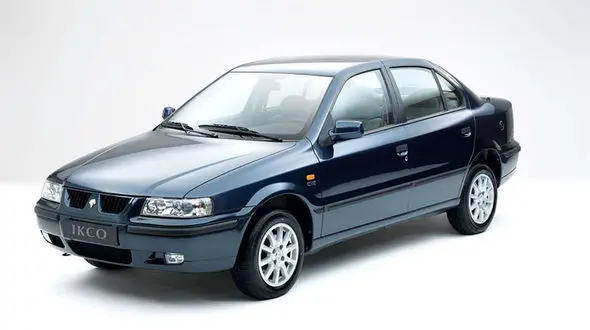 بازار خودرو از کنترل خارج شد / یک کارشناس خبر داد