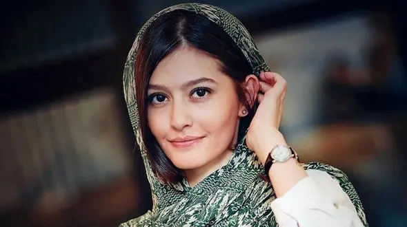  عکس پردیس احمدیه در کنار معشوقه اش ! / این پسر معروف تر از خانم بازیگر !