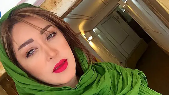 فیلم لورفته سارا منجزی پور در دریا ! /  دگرگونی چهره خانم بازیگر گاندو !