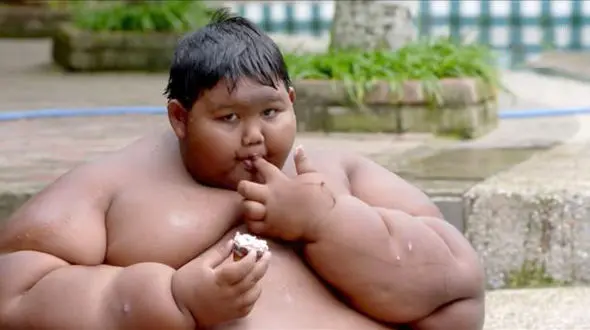 چاق ترین پسر 11 ساله جهان را ببینید +تصاویر 