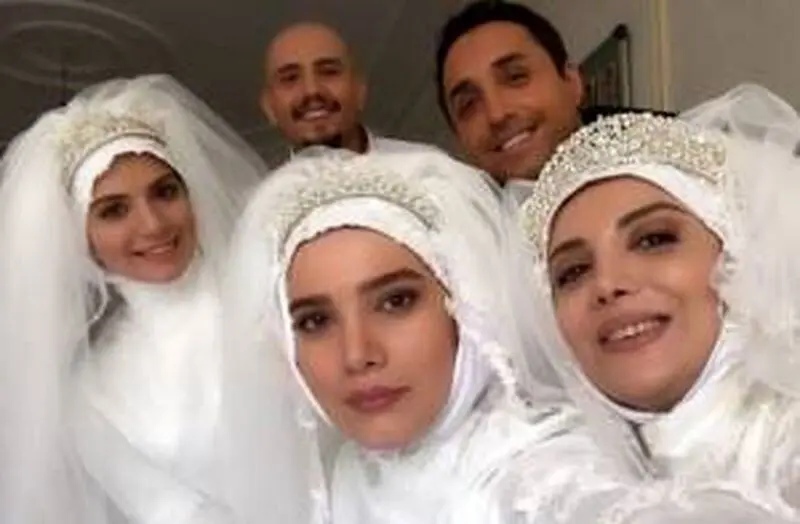 رویا میرعلمی ، میتن ستوده و آیدا نامجو در لیسانسه ها