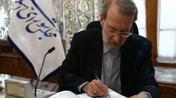 تسلیت لاریجانی برای جانباختن تعدادی از هموطنان در سانحه سقوط هواپیمای اوکراینی