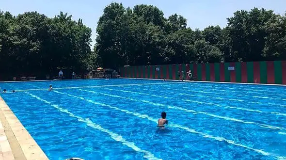 عکس های حضور آقایان در استخر روباز زنانه  تهران ! / در مجموعه شهربانو شاهدش بودیم !