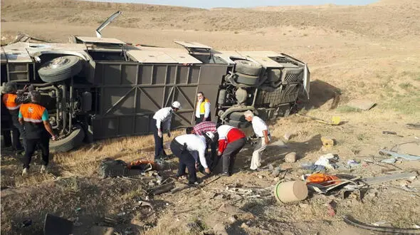 3 کشته و 16 مصدوم در واژگونی اتوبوس زنجان - تبریز / صبح امروز رخ داد