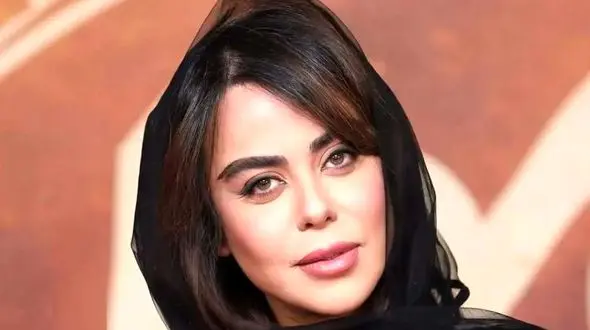 الهام اخوان: لباسم عجیب نبود خیلی هم پوشیده بود/ بازیگر شدم لذت ببرم
