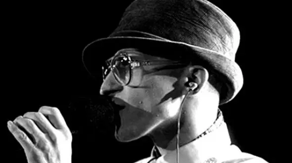 دانلود آواز باشکوه  مرتضی پاشایی / آهنگ دقیقه های آخر /  اصلی و ریمیکس MP3 + متن