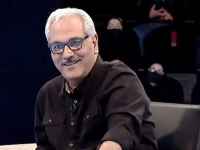 فیلم / مهران مدیری: بعد مراسم ختم  دیدم این خانم بازیگر زده به ماشین صفر کیلومتر من مچاله ها.. /  گریه میکرد گفتم اشکالی نداره بوقتی رفت  خودم گریه کردم / اسم خانم بازیگره ....