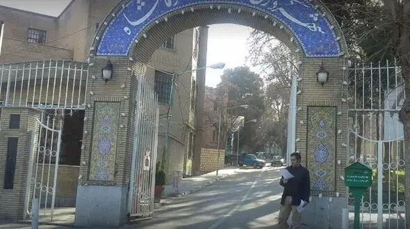 شورای شهر مخالف تغییر وضعیت کارگران روزمزد است/ افزایش حقوق کارگران شهرداری