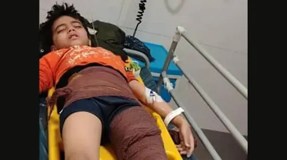 لگد معاون مدرسه به لگن بچه دبستانی در مشهد ! + اطلاعیه آموزش و پرورش  و عکس