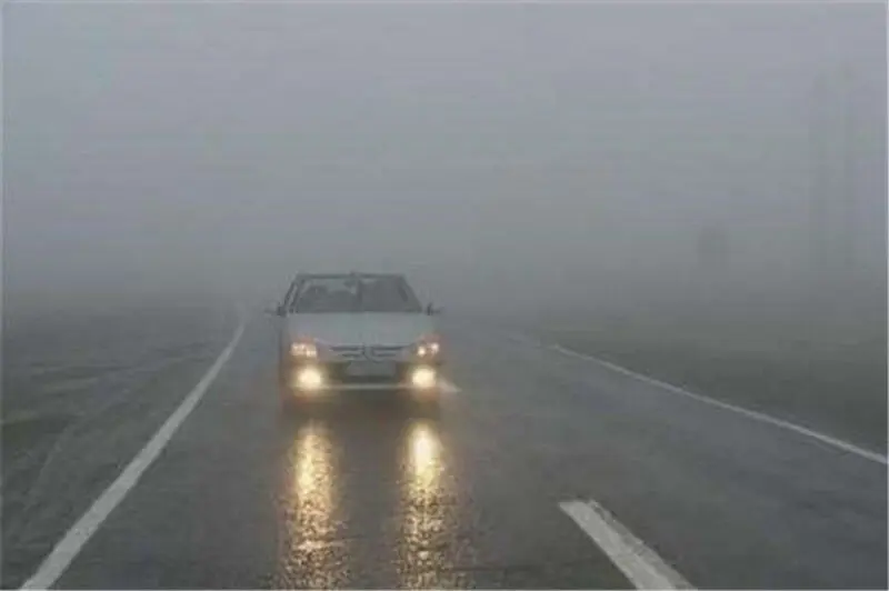 برف و مه در جاده های مازندران