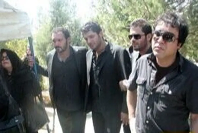   کامبیز دیرباز و پژمان بازغی را در مراسم پدر سام درخشانی