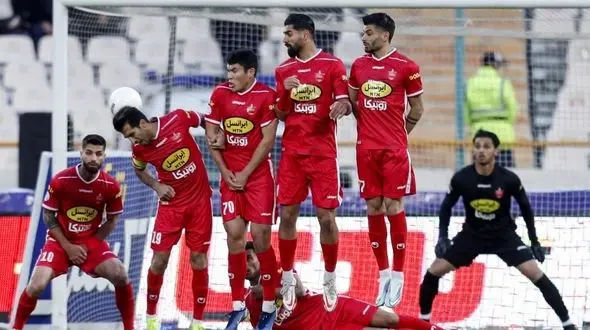 گل دوم پرسپولیس به صنعت نفت با گل به خودی میثم تهیدست+فیلم