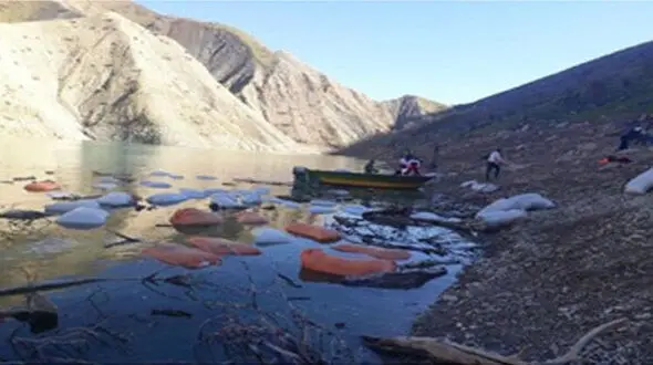 گرفتار شدن عشایر لردگان در سیلاب