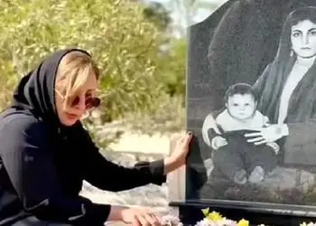 فیلم آواز  جگرسوز مرجانه گلچین سرمزار عزیز پرپر شده اش ..آواز سوزناک  خانم بازیگر دلتان را می خراشد ...