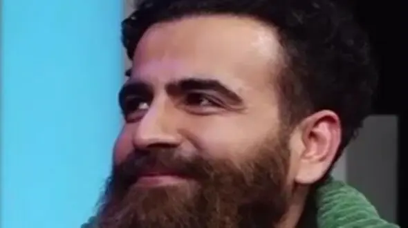 همخوانی خنده‌دار با شاهکار «معین زد»: من نشد با تو بمونم چه حیف.../ بزرگوار نُت‌های موسیقی رو 10 کیلومتری جابجا کرد