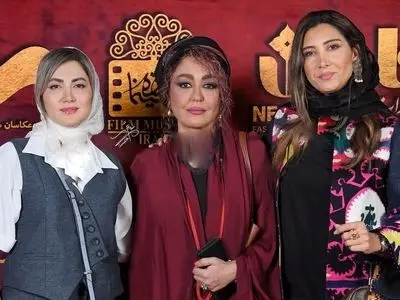 فیلم / حضور باشکوه بازیگران بعد از مدتها جلوی عکاسان/  از تیپ و استایل مریم مومن، ویدا جوان، روشنک گرامی، شقایق فراهانی، نیکی مظفری و دیبا زاهدی 