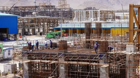 طرح ارتقاء فرآورده های نفتی پالایشگاه اصفهان تا پایان تابستان به پیشرفت 30 درصد می‌رسد