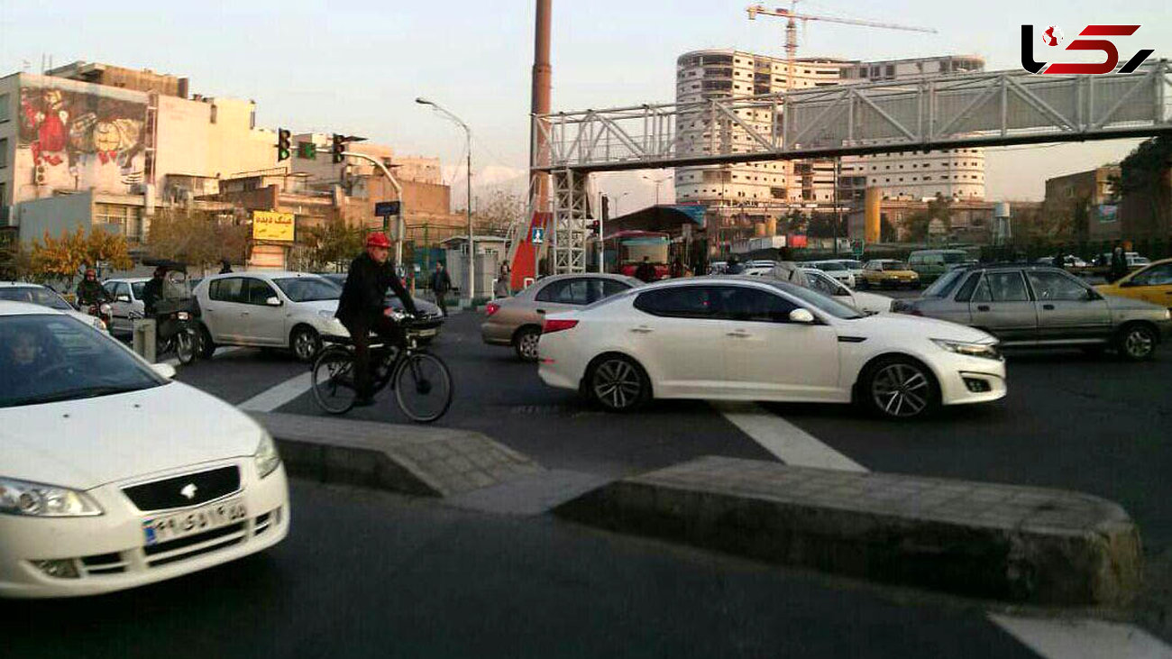 شهردار تهران امروز با دوچرخه به محل کار رفت+عکس