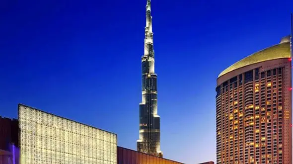 فیلم لحظه عبور پهپاد ایرانی از کنار برج خلیفه در دبی