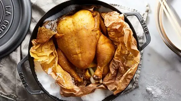 مرغ نمکی یک غذای خوشمزه 