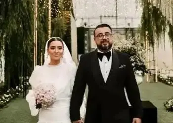 فیلم / رونمایی از مراسم عروسی مجلل سپند امیرسلیمانی و مونا کرمی یکسال بعد ازدواج / از لباس عروس ملکه وار آرایش مصری حلقه های ازدواج  تا تالار ایتالیایی و حضور خوش استایل بازیگران و ...