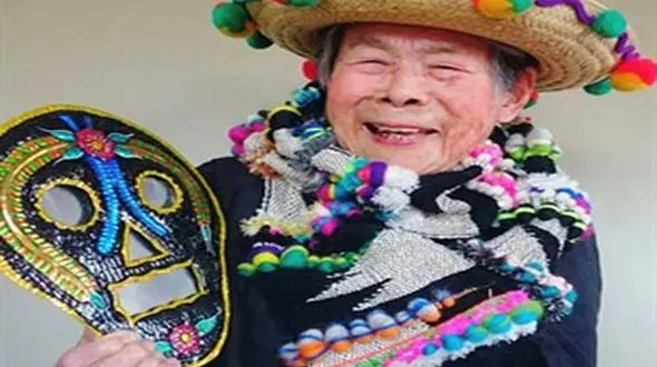 پیرترین مانکن اینستاگرامی/مادربزرگ 93 رکورد شاخ های اینستاگرامی را شکست+عکس