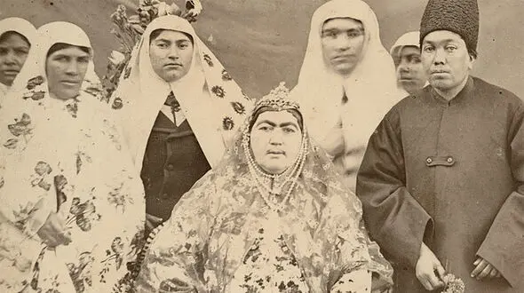 رمزگشایی از سبیل زنان قاجار/ واقعاً چرا زنان در دوره قاجار سبیل داشتند؟