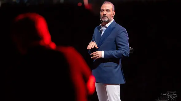 علیرضا قربانی در اپرای حافظ حضور فیزیکی ندارد