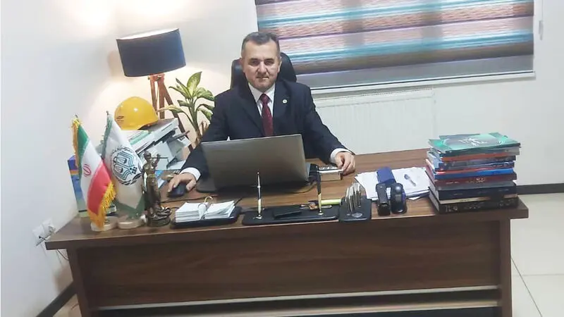 پرویز فرج تبار