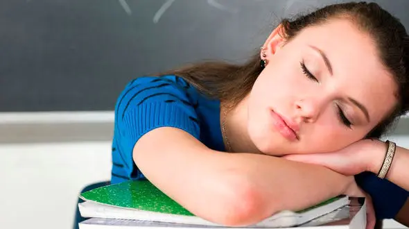 پیشنهاد عجیب بهترین معلم جهان برای برخورد با دانش آموزان خواب آلود!
