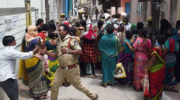 گم شدن عجیب ۳۴۰۰ بیمار کرونایی / آنها زمان تست آدرس اشتباهی دادند + فیلم / هند