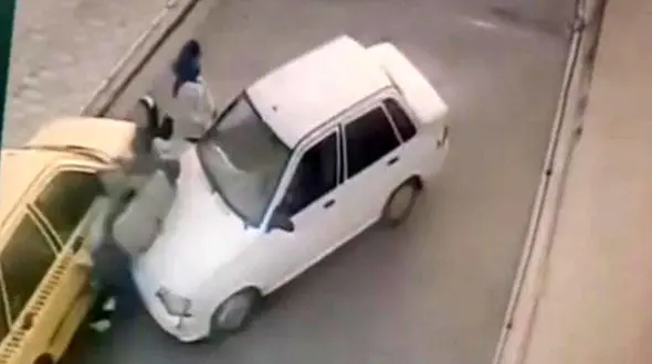 تصادف وحشتناک پراید با 3 دختر جوان در بیرجند