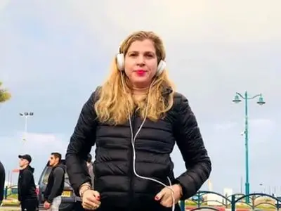 تهیه‌کننده سریال ضدایرانی تهران در هتلی در یونان به شکل مشکوکی مرد + عکس دانا ایدن