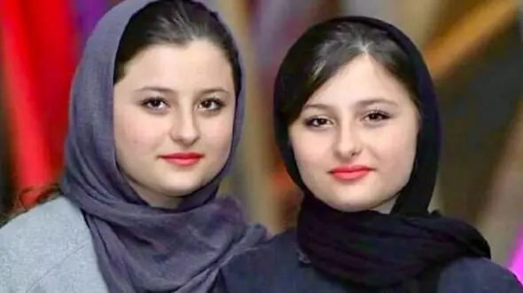 فیلم / نگاهی به عروسی همزمان سارا و نیکا در بازگشت به ایران / لباس عروس های شبیه هم و  فرفری کردن موهایشان در تور عروس ...