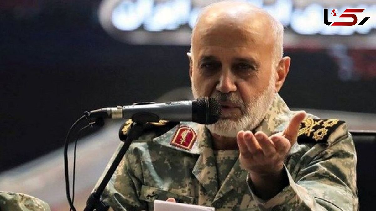 عکس سفر در زمان / «اوج جوانی سردار رشید در حال لبخند زدن به دوربین در جبهه»؛ دهه 60