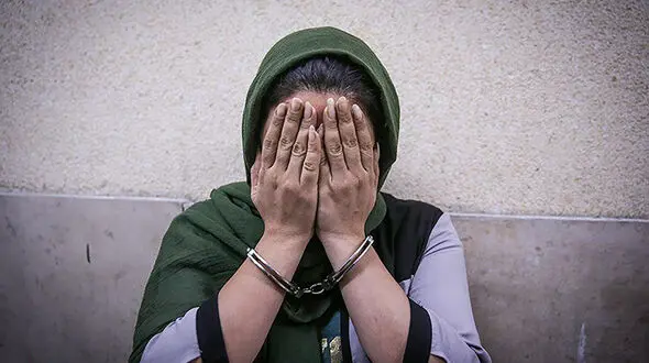 ​خانم نظافتچی سارق طلاجات از آب درآمد/ پلیس کرمانشاه کشف کرد