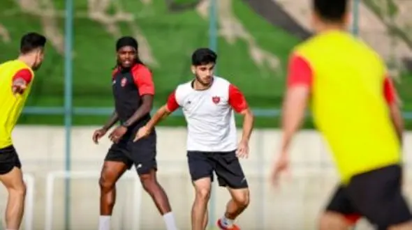 پرسپولیس: منتظر پاسخ استعلام از سازمان لیگ در مورد بیفوما هستیم