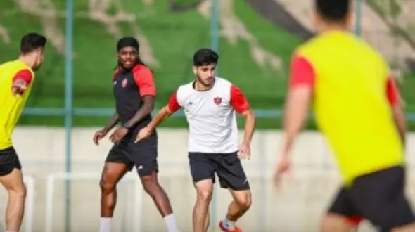پرسپولیس: منتظر پاسخ استعلام از سازمان لیگ در مورد بیفوما هستیم